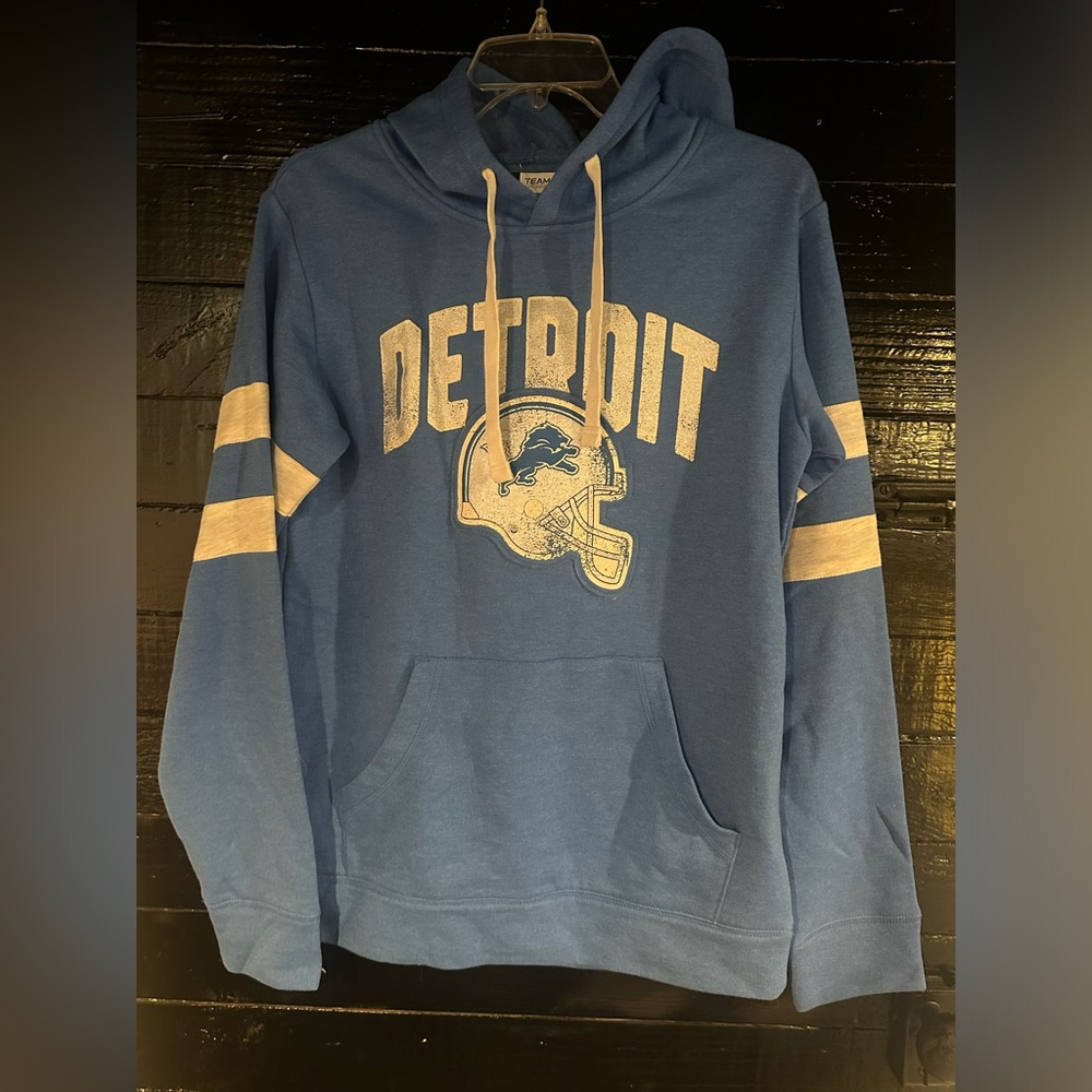 NWT Detroit Lions Hoodie Men’s size Small